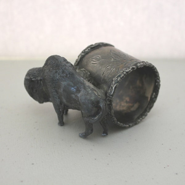 Buffalo plateado servilleta anillo de la vajilla, vajilla figural victoriana antigua de metal animal