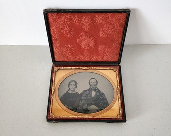 1800s Half Plate Daguerreotype Photo Man and Woman Portrait With Case, Black & White