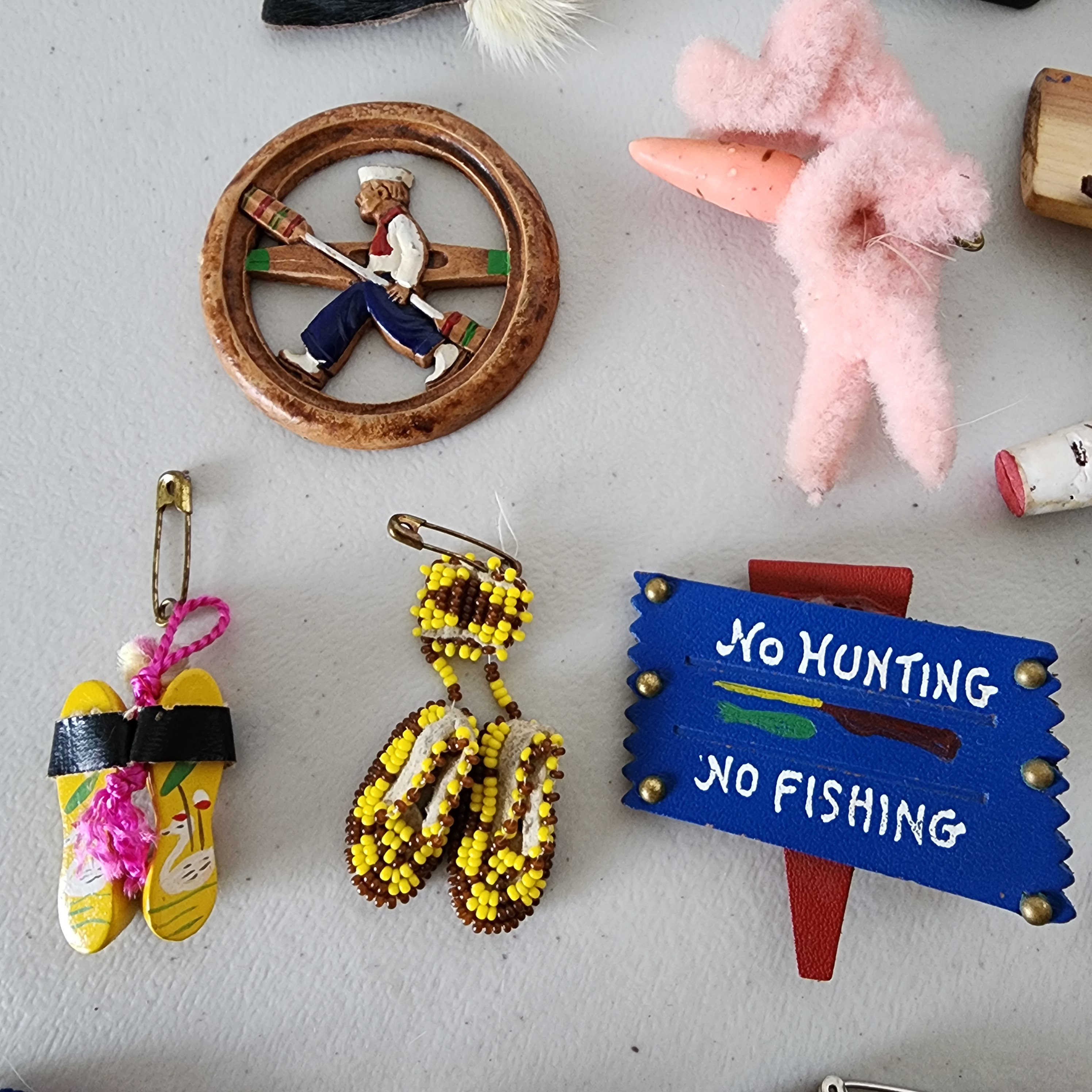 Lot of 15 Novelty Pins Brooches, Vintage 1930s - 1950s, Wood