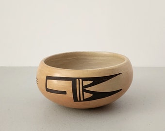 Acoma Southwest Native American Pottery Bowl, Vintage 1940s Era, Southwestern