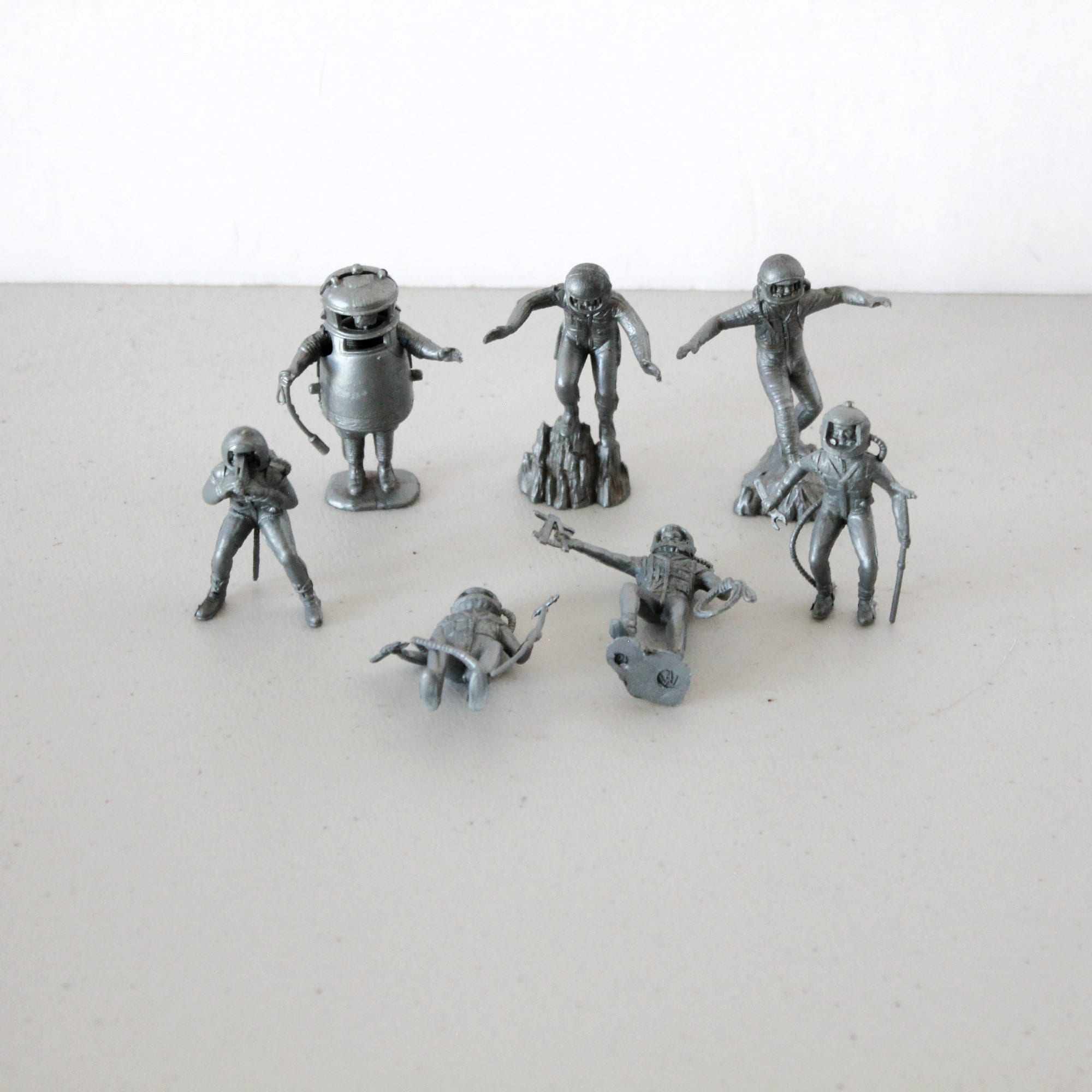 1960s Marx Moon Base Figures, Vintage Lot of 7, Astronauts, Space Men
