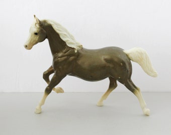 Breyer 1963 Horse Glossy Gold Running Mare Charm