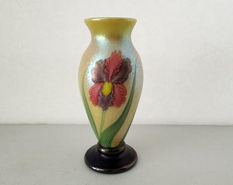 Orient & Flume Iris Floral Glass Vase Greg Held Iridescent Signed Numbered Vintage