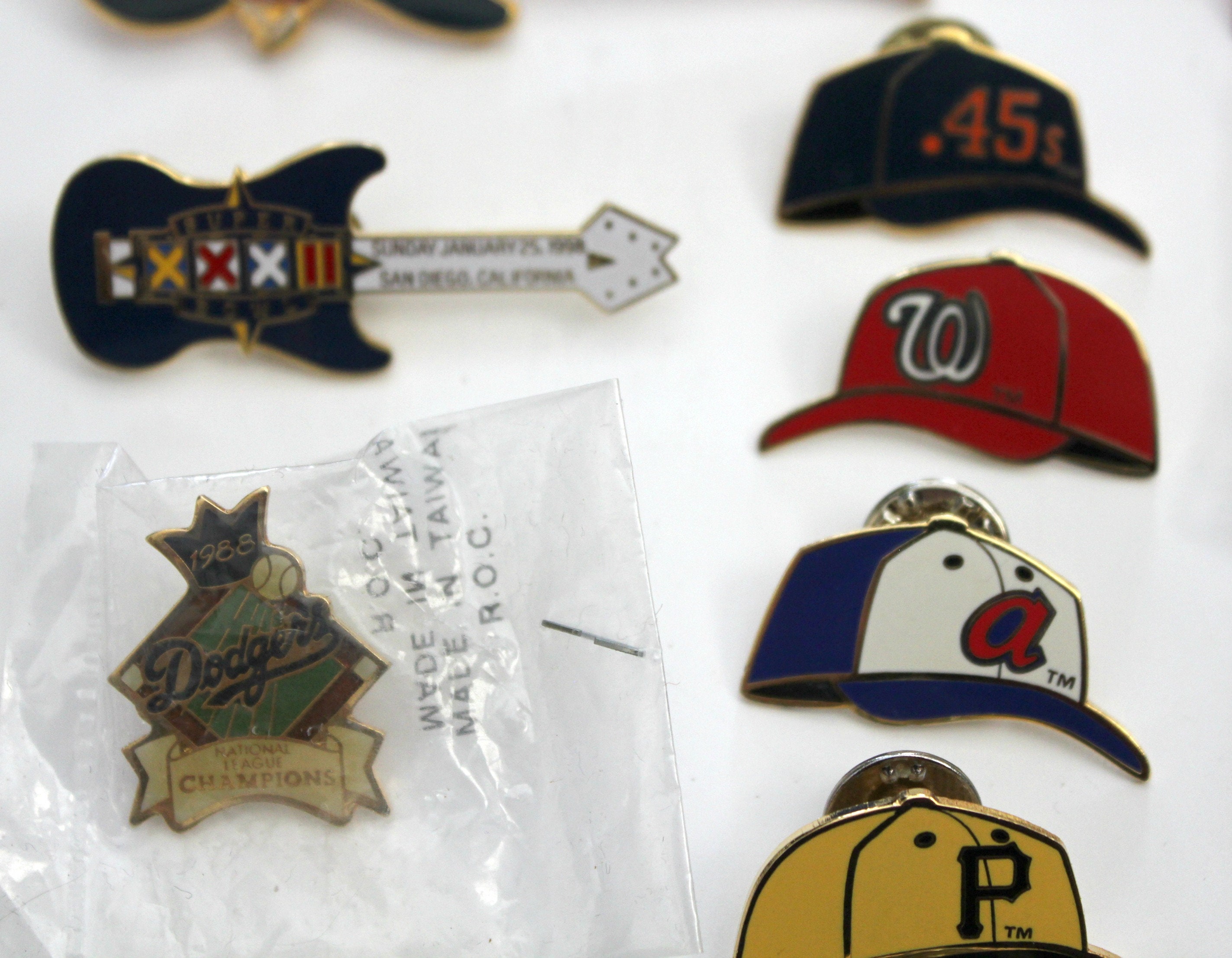 Lot MLB Major League Baseball Pins, Press, 1988 1955 Dodgers, Mariners