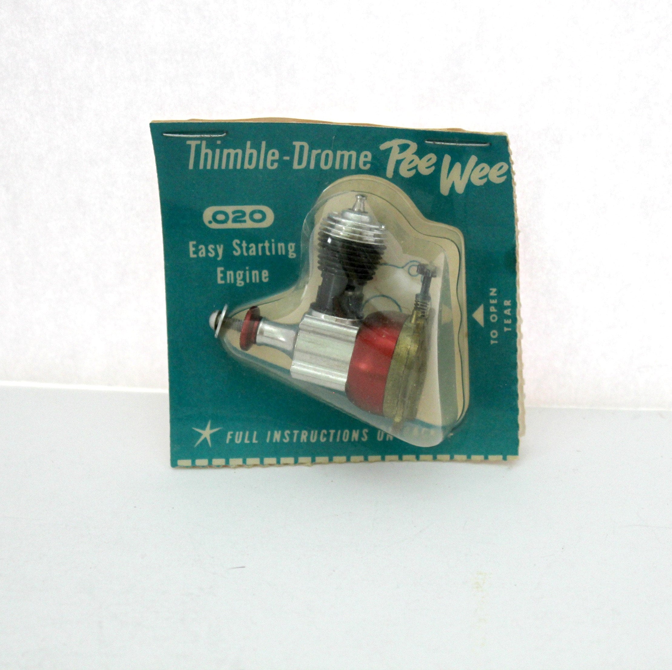 Vintage Thimble Drome Pee Wee .020 Cox Engine, NOS with Package