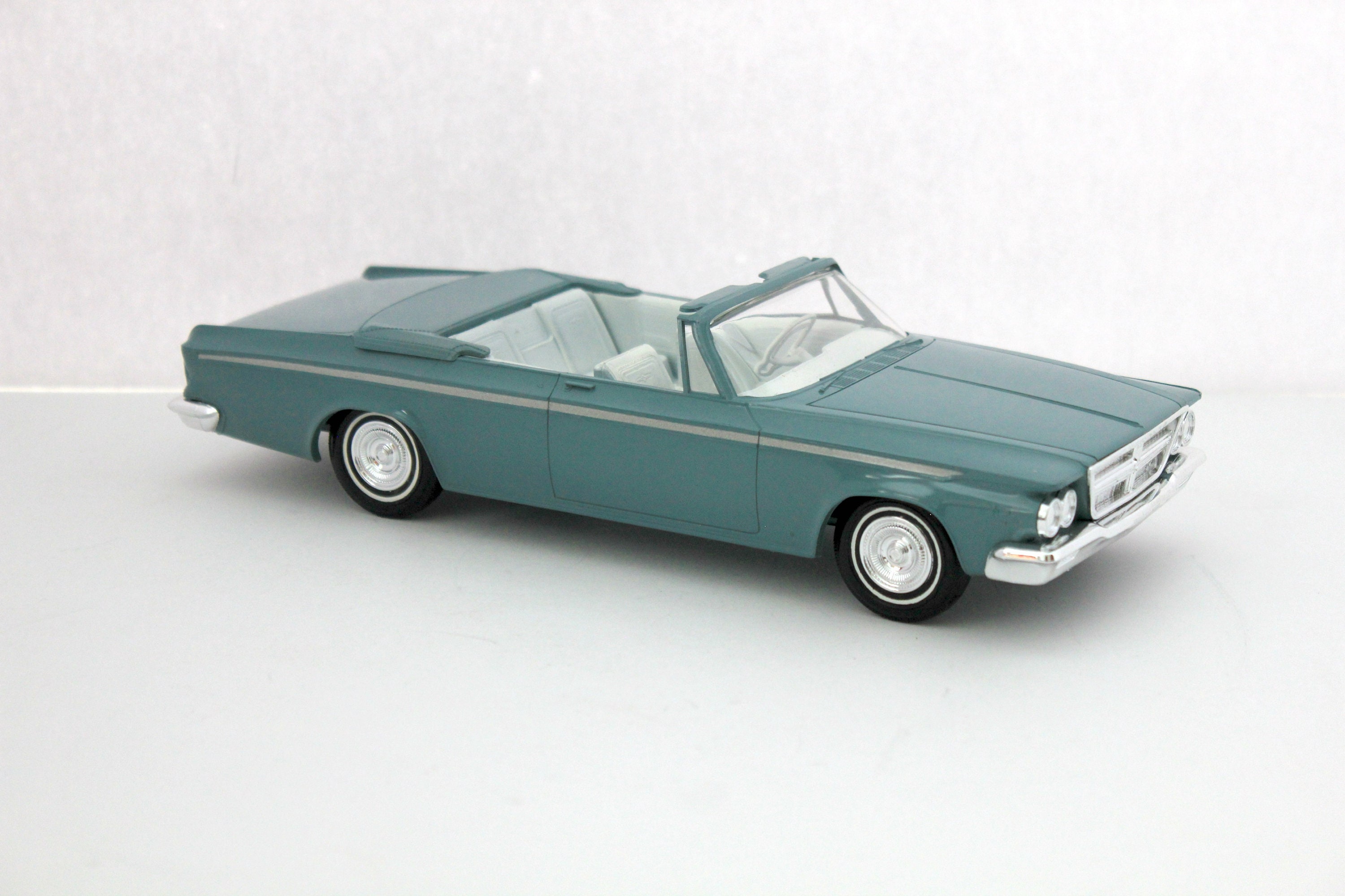 1964 Chrysler 300 Convertible Vintage Jo-Han Model Car Dealer Promo