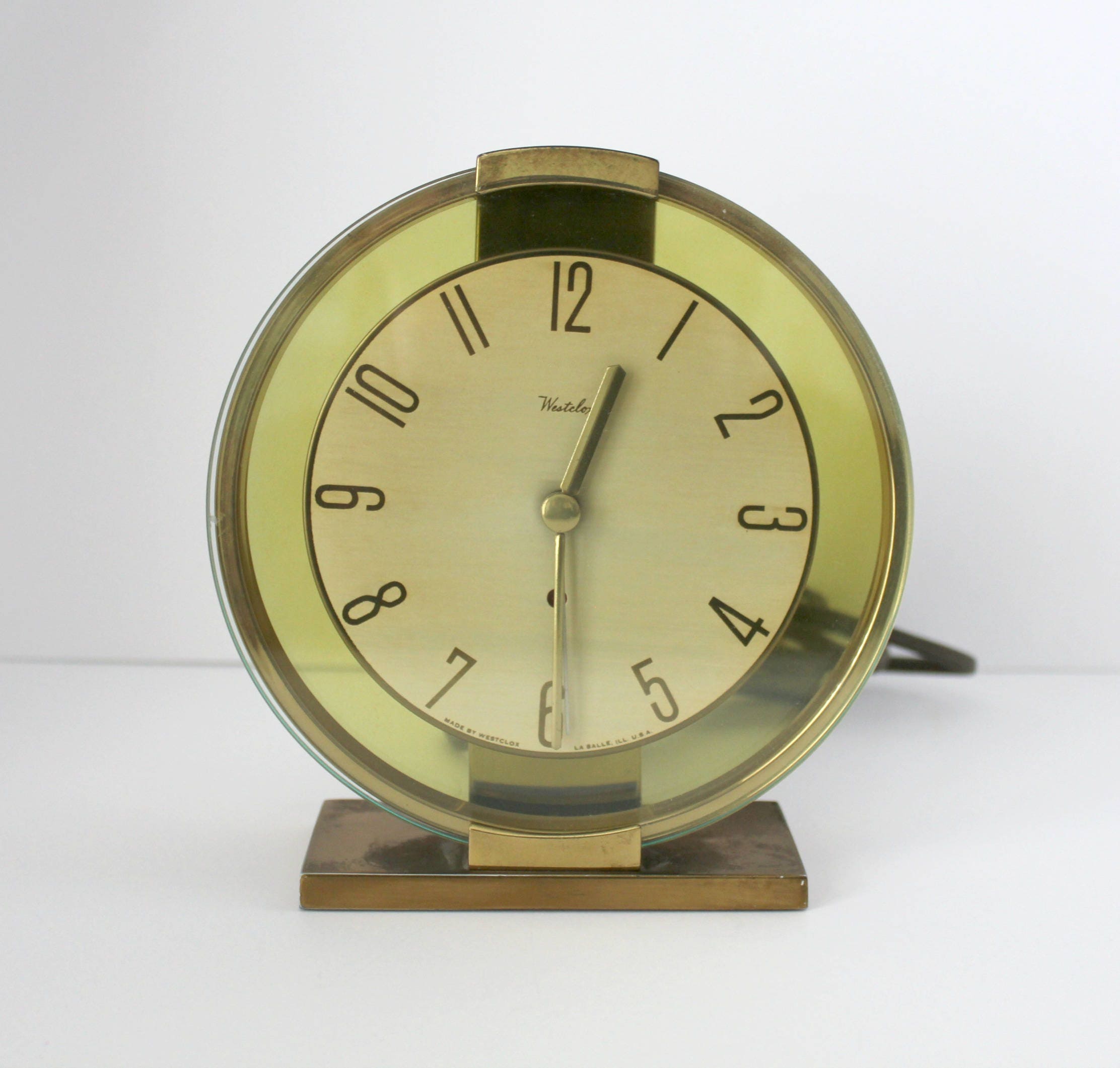 Vintage Westclox Oracle Round Mantel Shelf Clock, Model SE6, 1940s Electric Brass Desk Clock