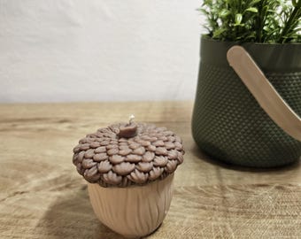 Eikelkaars herfstdecoratie – Handgemaakte herfstkaars in nootvorm – Bosdecoratie & cadeau-idee voor de herfst