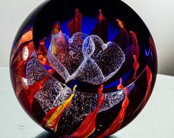 Helen McDonald - Caithness - Artistic paperweight &quot;Hot Hot Hot&quot; - Ø 8.3 cm - Scotland 2001