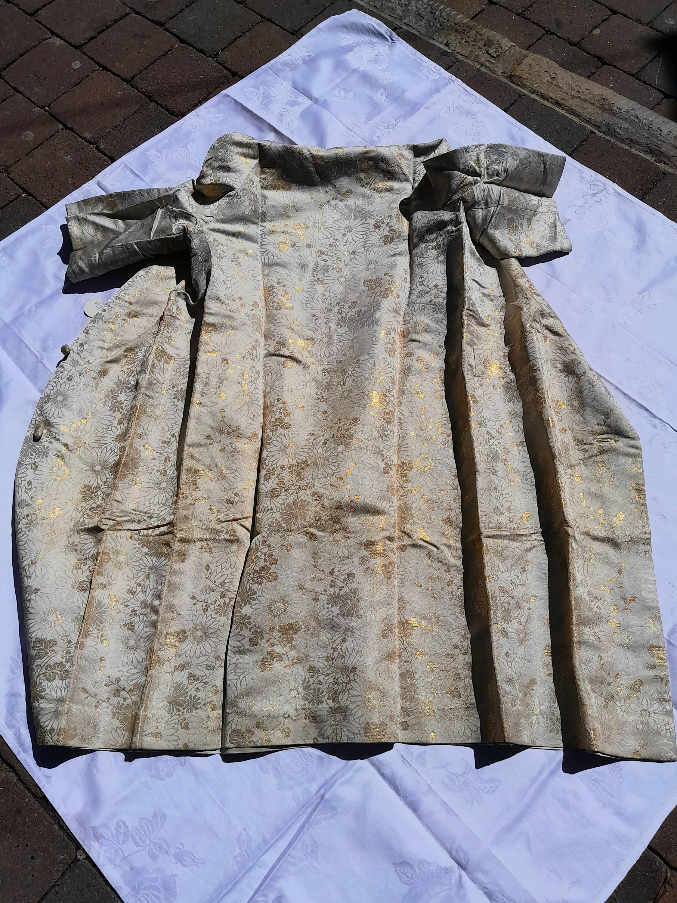 vintage-dynasty-hong-kong-crown-colony-silk-robe-chinese-silk-brocade