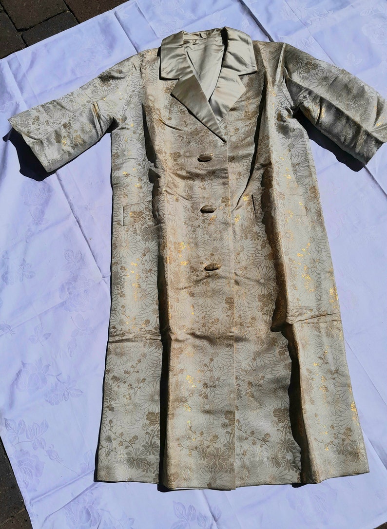 Vintage Dynasty Hong Kong Crown Colony Silk Robe, Chinese Silk Brocade