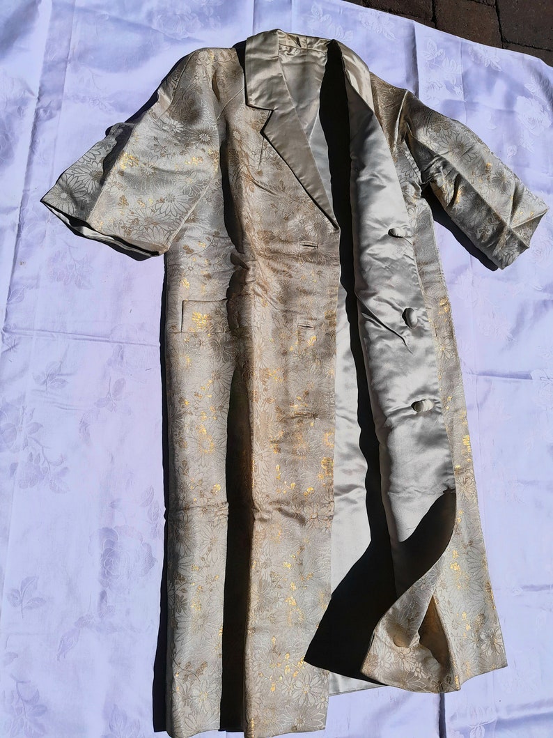 Vintage Dynasty Hong Kong Crown Colony Silk Robe, Chinese Silk Brocade