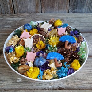 April Showers Bring May Flowers Artisan Potpourri for Spring image 3