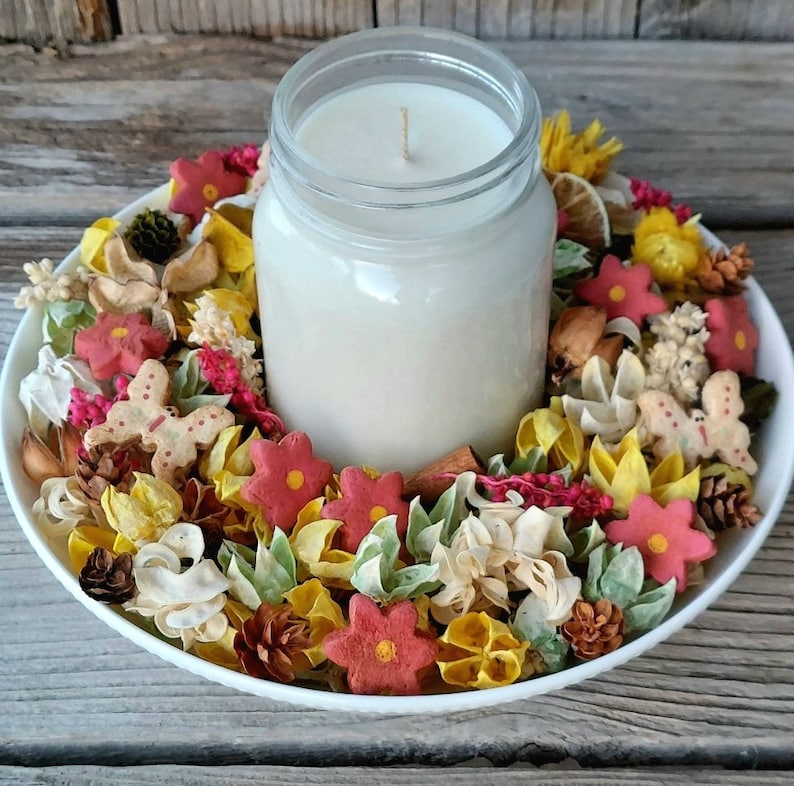 Mother's Day Bouquets of Love Artisan Potpourri with Candle image 1