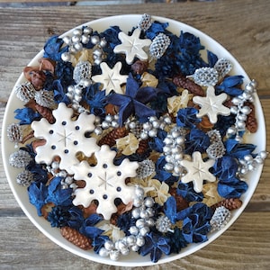 Let It Snow Artisan Winter Snowflake Potpourri