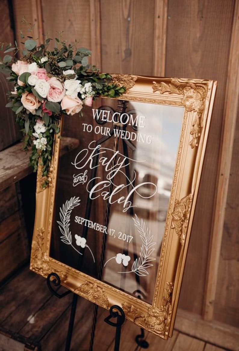 The SOPHIA COLLECTION acrylic wedding welcome sign. Hand image 0