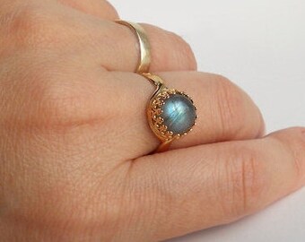 Labradorite Ring, Statement Ring, Blue Flash, Cocktail Ring, Stacking Ring, Crown Setting, adjustable, Blue Gold  Ring