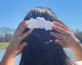 Crocheted Daisy Flower Hair Clip | Handmade Barrette, hair accessories, crochet