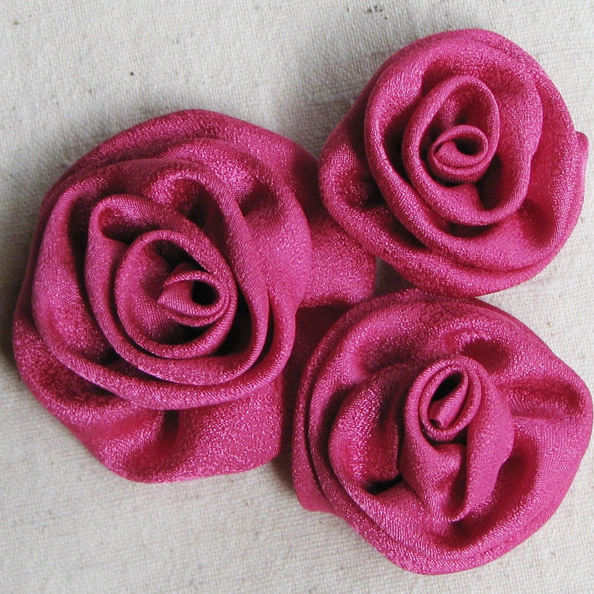 Handmade Pink and Fuchsia Embroidered Rose Patchwork Quilted Hair Sash Handmade Pink Roses Quilt - Etsy main image 3