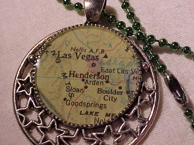 Las Vegas Neveda Vintage Atlas Map Christmas Ornament