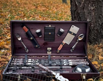 Juego de parrilla de acero inoxidable de lujo para cocinar al aire libre, herramientas de barbacoa resistentes en estuche de madera, kit completo para asar a la parrilla, brochetas y cuchillos