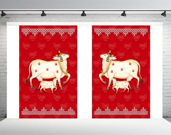 Rode Pichwai koe achtergrondset (2 stuks): traditionele Pooja-decoratie!