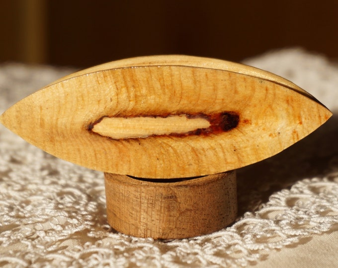 Redwood tatting shuttle 3