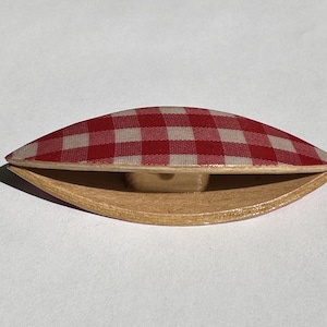 Navette de frivolité avec tartan rouge 3 pouces