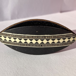 Handmade tatting shuttle with inlay 2.5" long