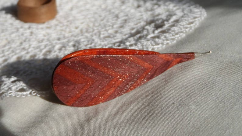 Tatting shuttle rosewood with inlay and 0.75 hook