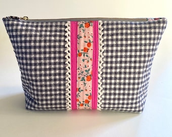 Upcycled Plaid Cosmetic Bag: Handcrafted Quilted Zipper Pouch
