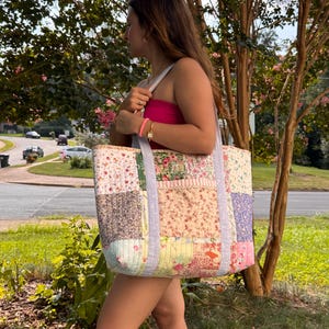 Quilted floral weekender bag, tote, beach bag, market bag, limited edition patchwork bags, handcrafted, large bags, cottage core