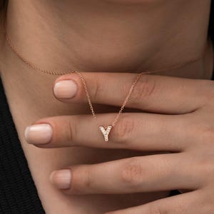 Collar elegante con inicial "Y" en plata chapada en oro rosa con piedras brillantes, un regalo elegante y personalizado para cualquier ocasión, regalo para novia