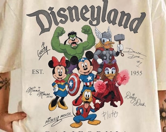 Camiseta de cumpleaños de los Vengadores de Disneyland, camiseta para fiesta familiar de superhéroes de Disney, camiseta de Mickey Superhéroe, sudadera de los Vengadores de Marvel, Disneyland 1955