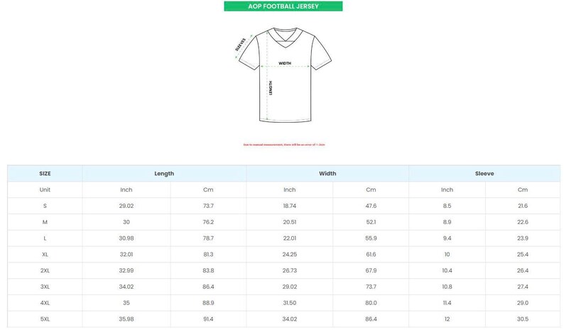 Puede incluir: Contorno de camiseta de f&uacute;tbol AOP blanca con tabla de tallas. La tabla muestra medidas en pulgadas y cent&iacute;metros para largo, ancho y manga. La camiseta tiene cuello en V y mangas cortas. El texto "AOP FOOTBALL JERSEY" est&aacute; arriba.