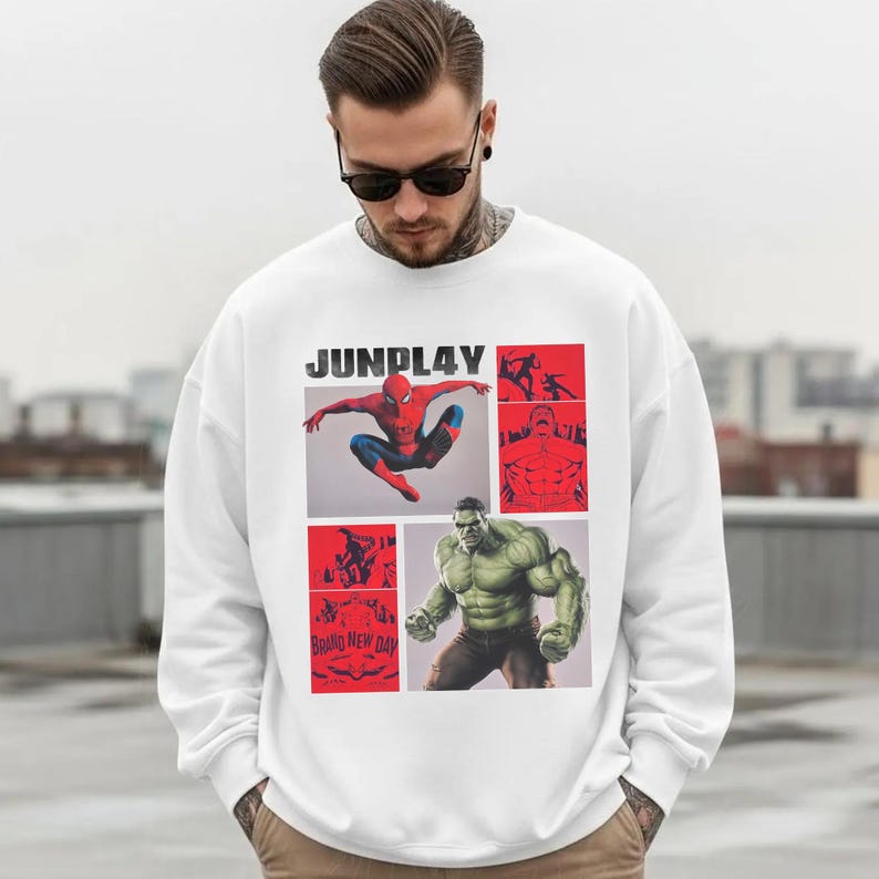 Op de afbeelding: Een rustiek houten bord met de tekst "Welcome to our home" in witte letters. Het bord heeft een verweerde afwerking en een eenvoudig, uitnodigend ontwerp, perfect voor entree decoratie.