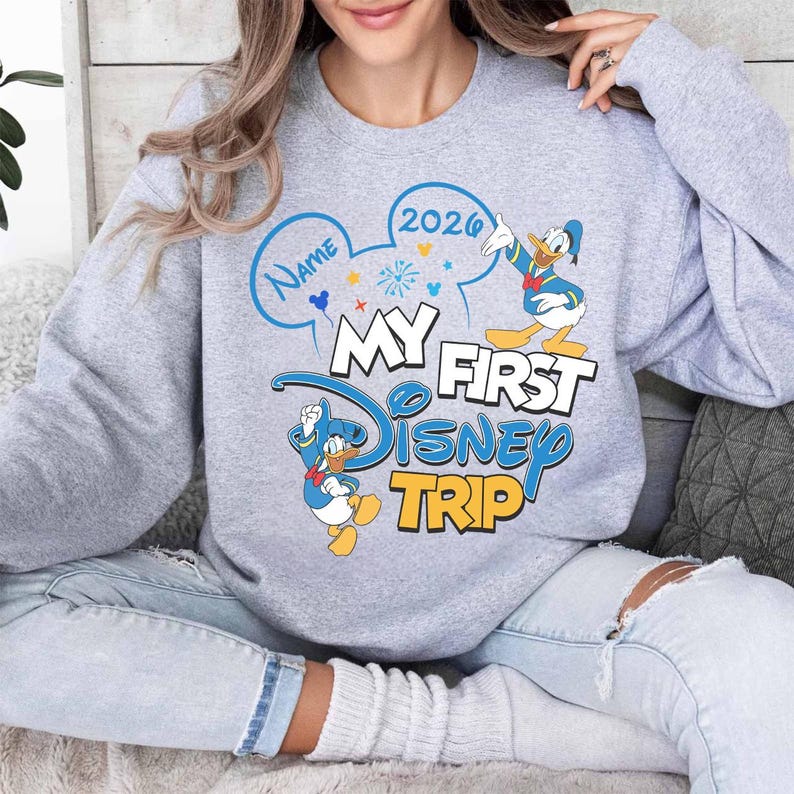 Custom My First Disney Trip Shirt, Disney Trip 2026 Shirt, Family Matching Tee, Personalized Disney World Disneyland Hoodie, Disney Vacation bild 5