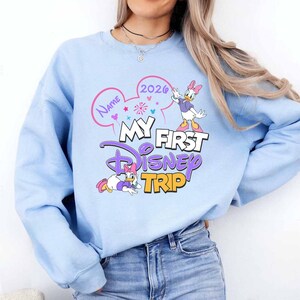 Custom My First Disney Trip Shirt, Disney Trip 2026 Shirt, Family Matching Tee, Personalized Disney World Disneyland Hoodie, Disney Vacation bild 4