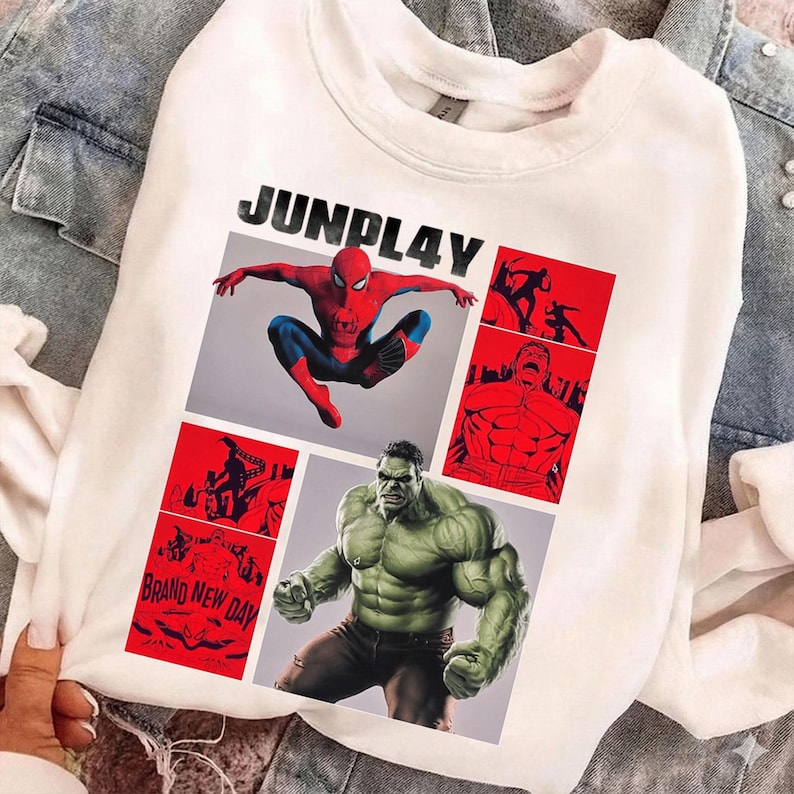 Op de afbeelding: Een rustiek houten bord met de tekst "Welcome to our home" in witte letters. Het bord heeft een verweerde afwerking en een eenvoudig, uitnodigend ontwerp, perfect voor een veranda of entree.