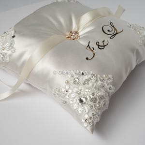 Cojin de anillos de Boda Personalizado con iniciales