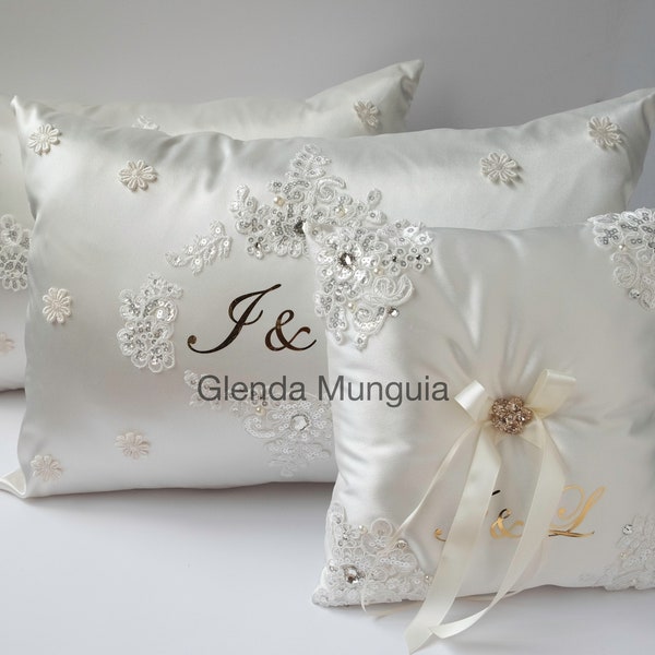 Wedding pillows - Ring or Kneeling pillows - Personalized