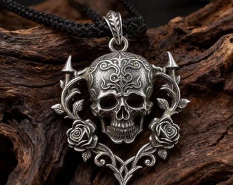 Colgante de calavera de Halloween, collar gótico de rosa de plata de ley oxidada, joyería de esqueleto, regalo para moteros punk, joyería gótica de Halloween