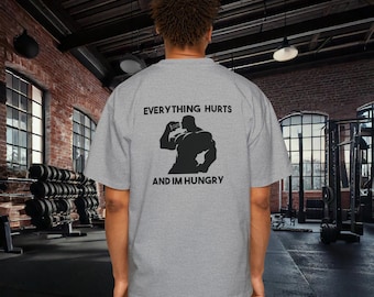 Camiseta de gimnasio con gráfico extragrande "Everything Hurts"