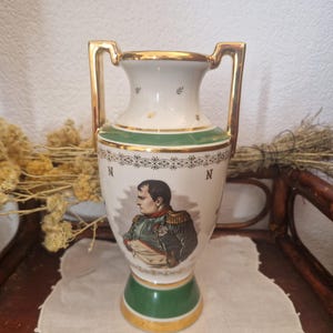 Vintage Frankreich: NAPOLEON Joséphine AMPHORE Vase aus französischem Porzellan