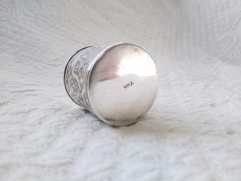 Vintage Metropolitan Museum Art Silver Etched Trinket Box