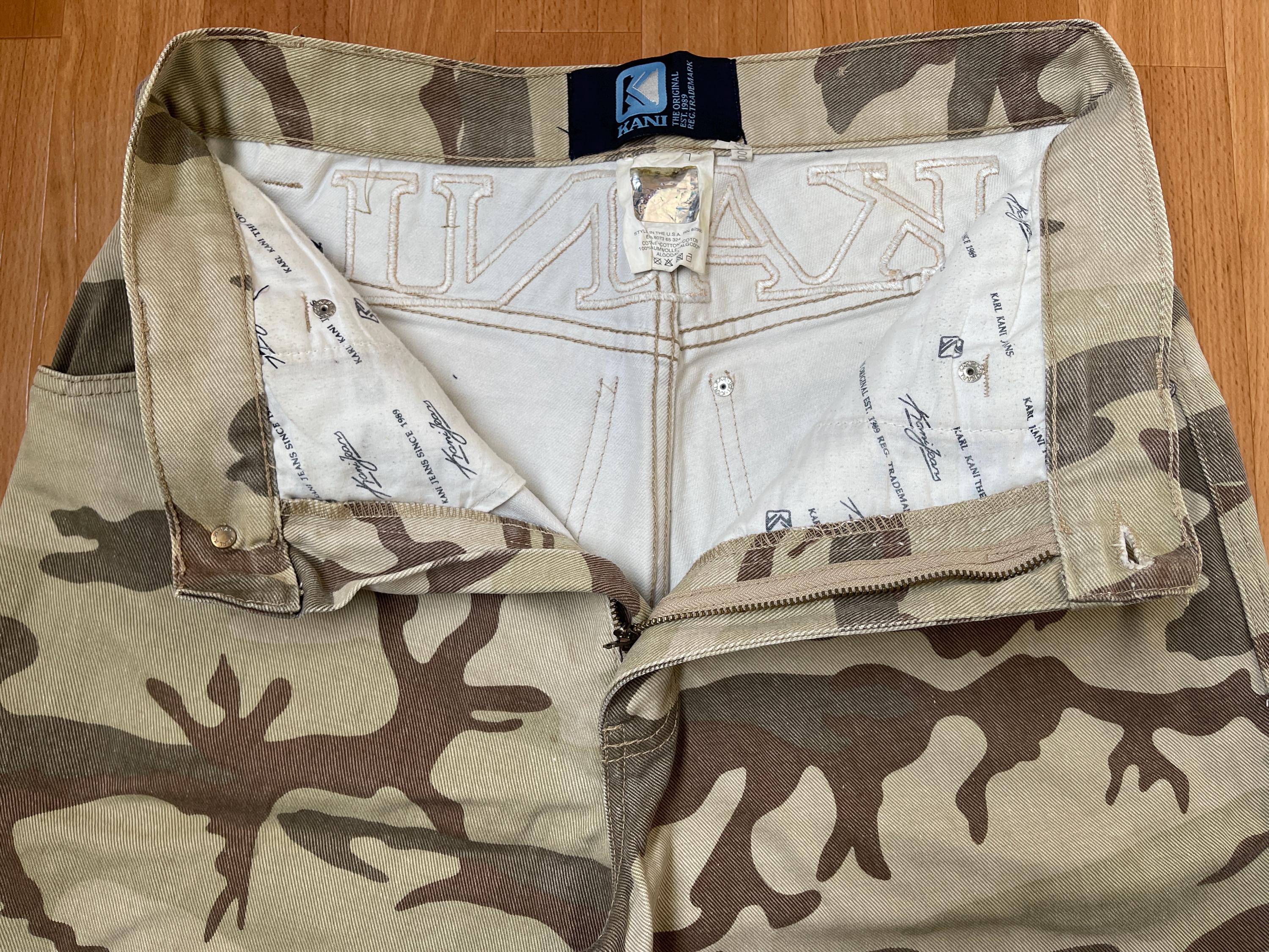 KARL KANI Shorts, Camo, Camouflage, Khaki, Kani Jeans Denim Shorts