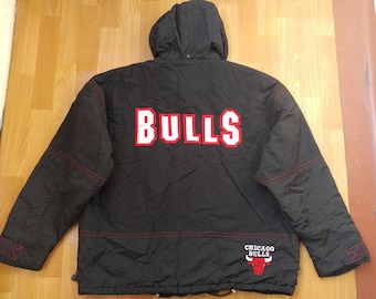 NBA Chicago Bulls jacket, Champion, nylon basketball jacket, vintage basketball, 90s hip hop clothing, 1990s hip hop streetwear, size XL
