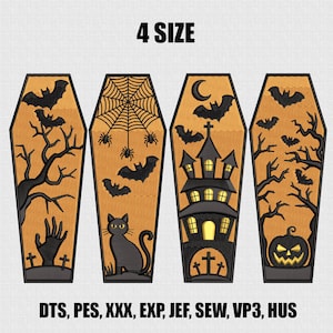 Puede incluir: Cuatro diseños de ataúdes con temática de Halloween con fondos naranjas e ilustraciones negras. Los diseños incluyen murciélagos, una telaraña con arañas, una casa embrujada y una calabaza. El texto "4 SIZE" está en la parte superior. El texto "DTS, PES, XXX, EXP, JEF, SEW, VP3, HUS" está en la parte inferior.
