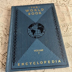 1938 Volume 7 G The World Book Encyclopedia Vintage Hardcover Book for Junk Journal or Collage