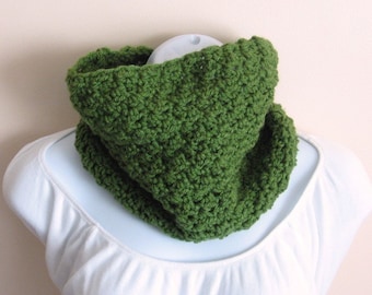 Summer Grasslands Cowl.  Women Accessories Crochet Scarf